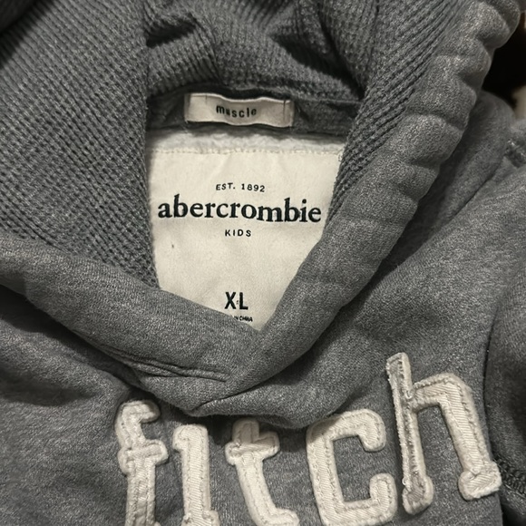 Abercrombie hoodie. - Picture 3 of 4